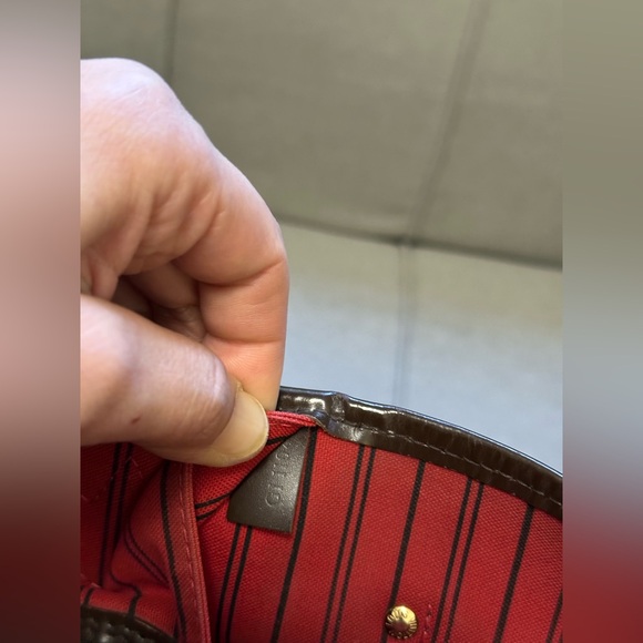 Authentic Louis Vuitton Neverfull Damier MM - Picture 11 of 16